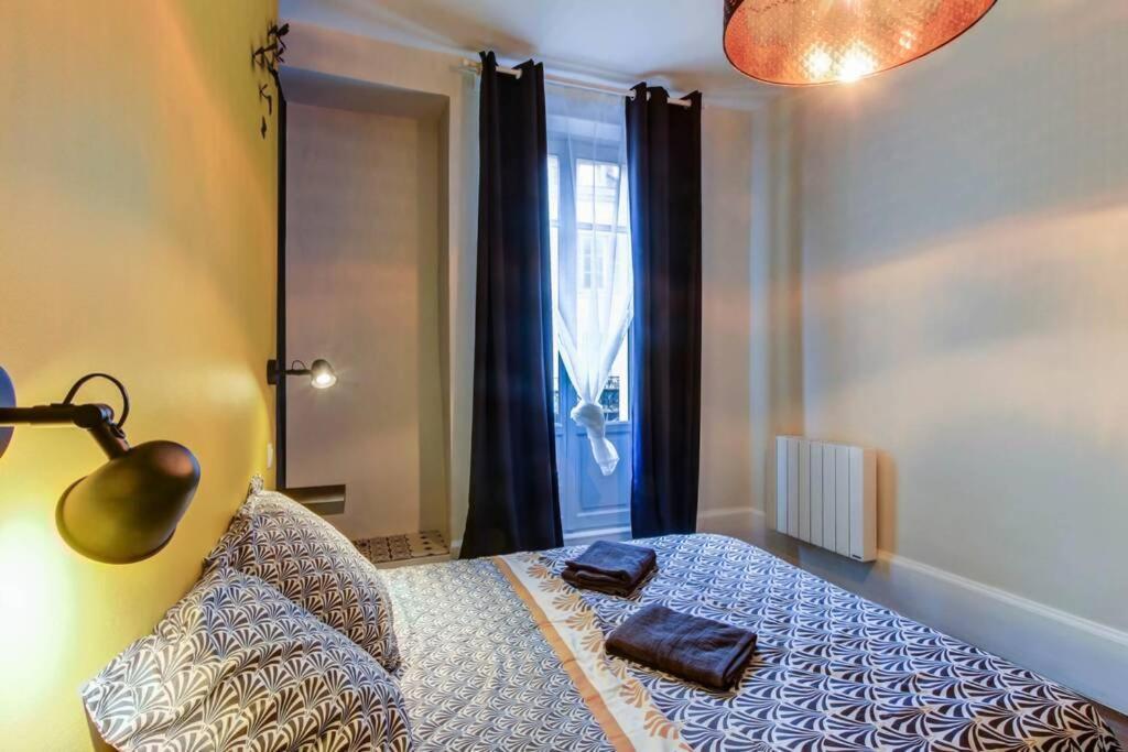 Le Dormeur Du Val - Topdestination Dijon - Centre Ville - Classe 3 Etoiles Bagian luar foto